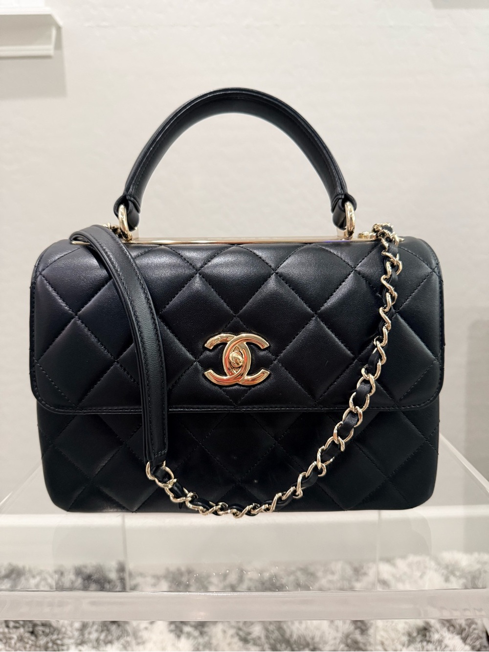 New CHANEL Trendy CC Black Quilted - Small - Picture 1 of 9